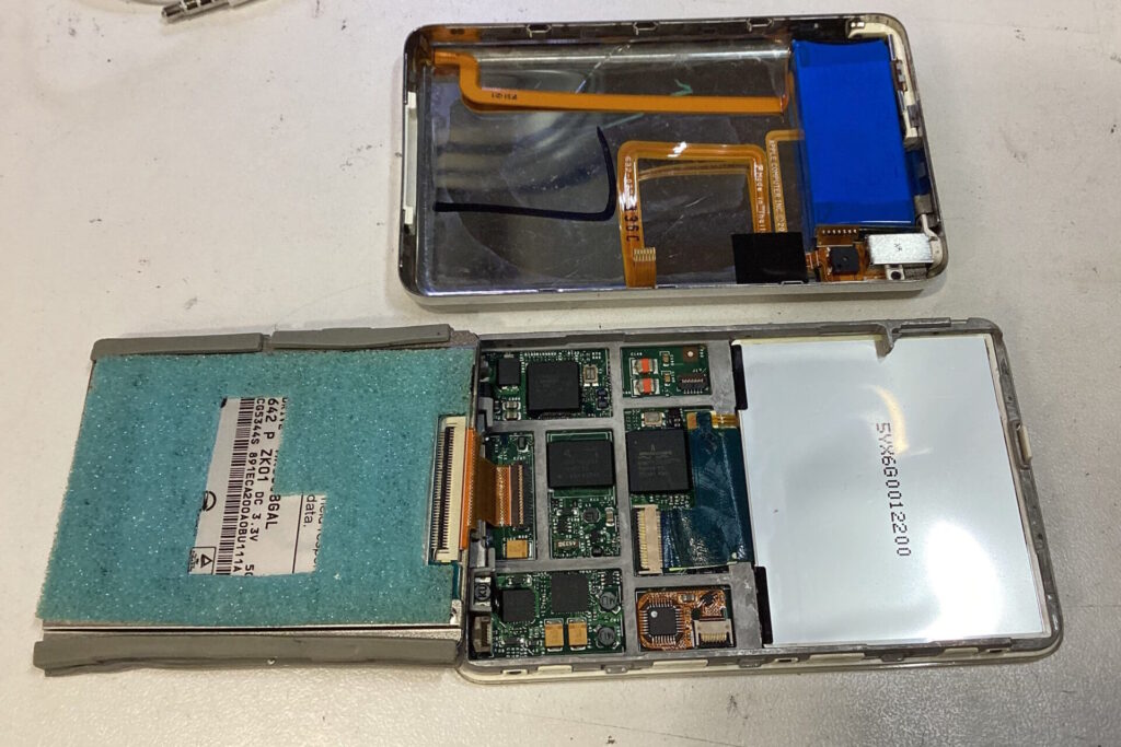 iPod MA444J/Aの基板修理